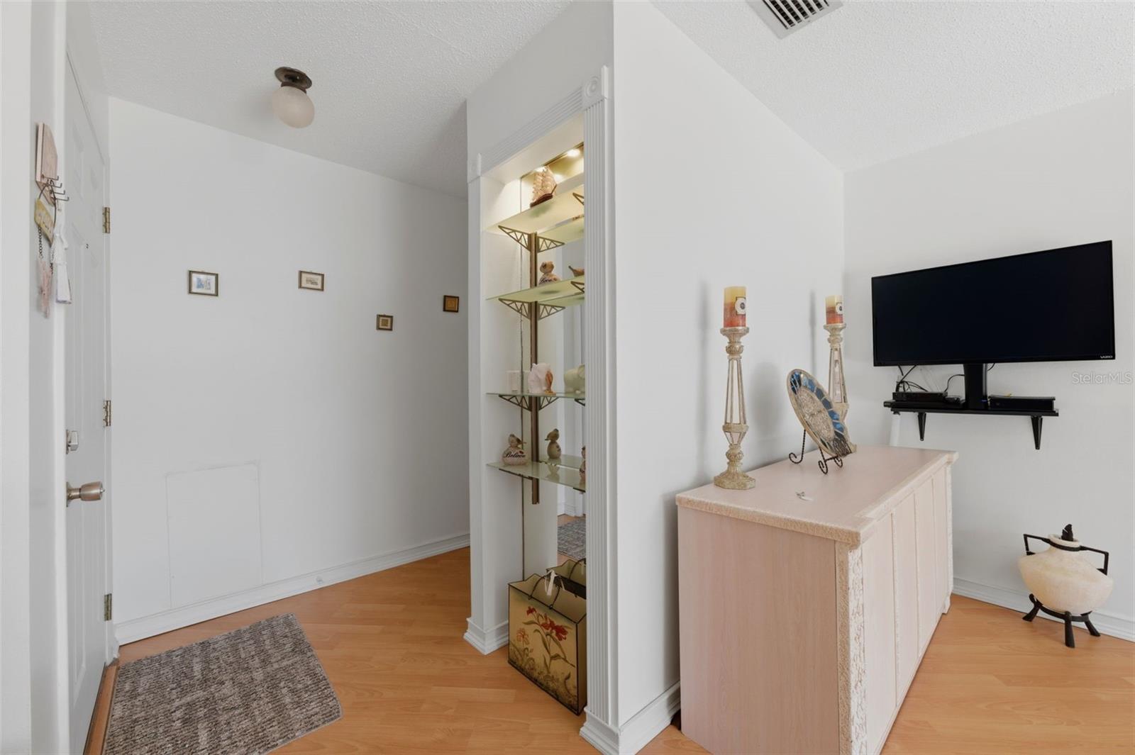 Image 4 of 41 For 3810 37th Street S 63