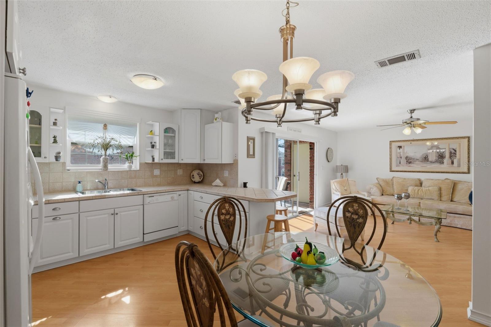 Image 8 of 41 For 3810 37th Street S 63