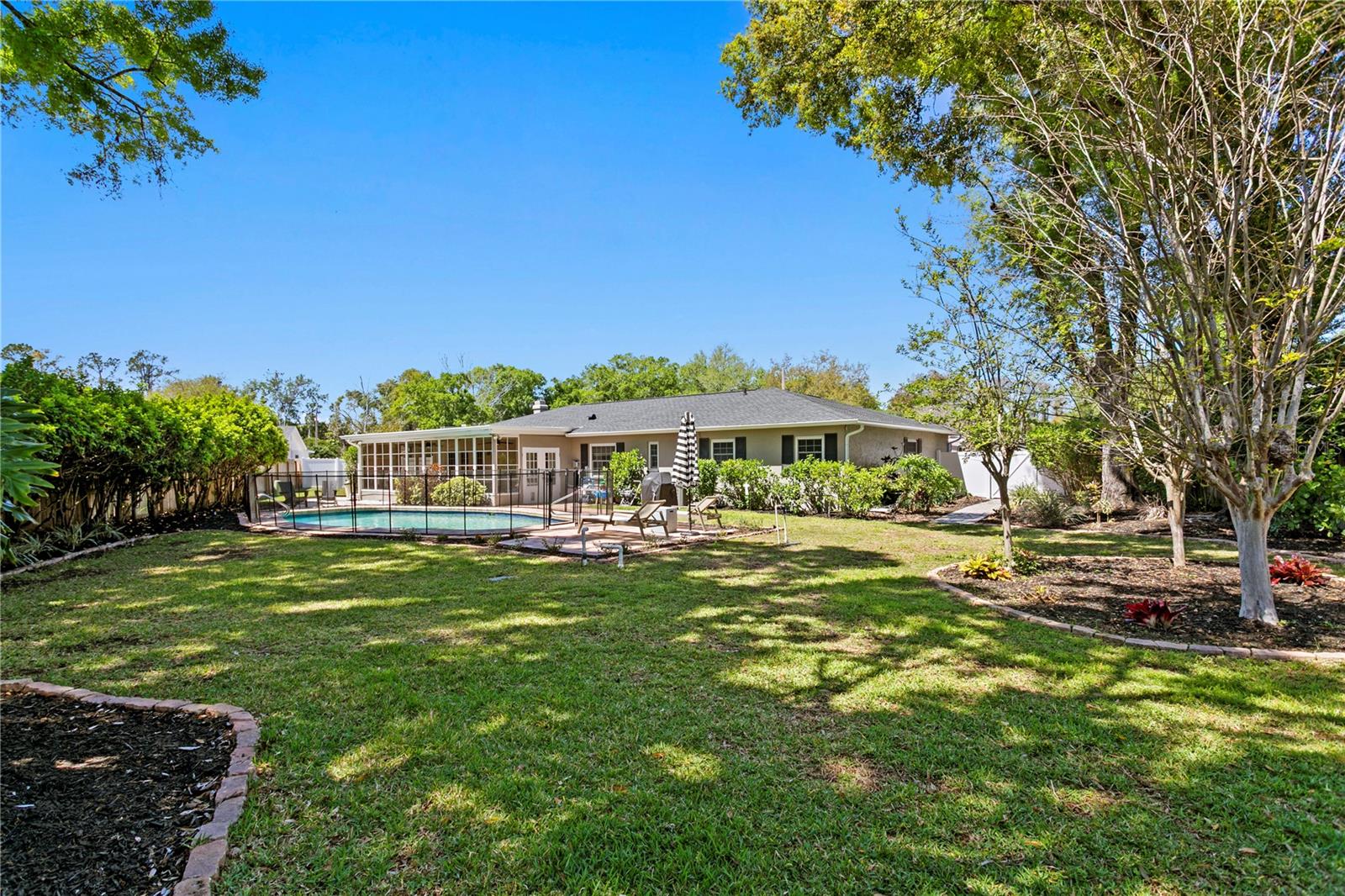 Image 36 of 43 For 14411 Ravenwood Trail