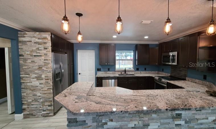 Image 5 of 25 For 1742 Cardinal Dr