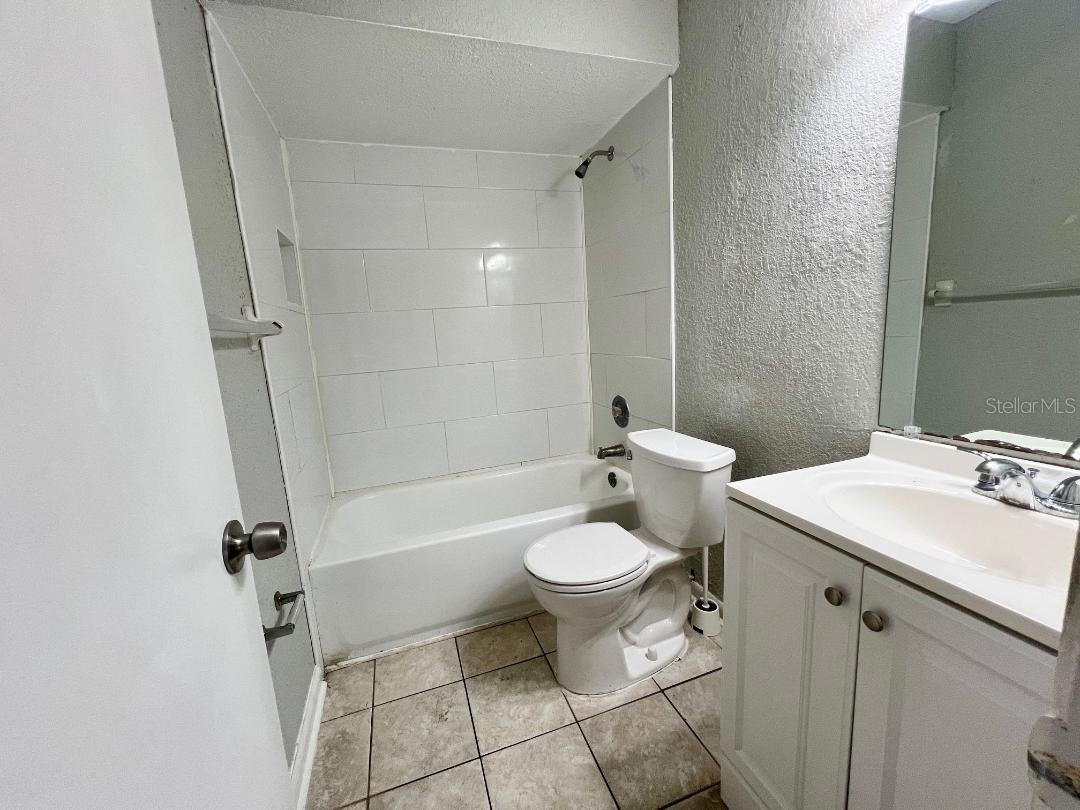 Image 13 of 24 For 5008 Parkhill Place