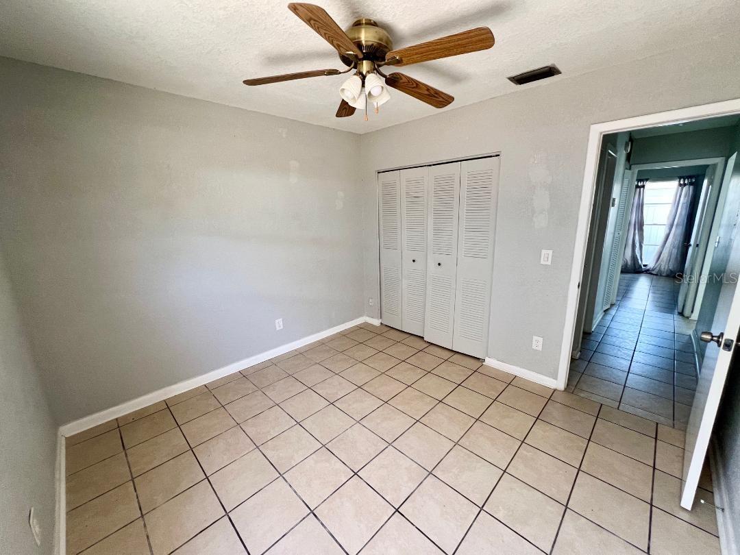 Image 17 of 24 For 5008 Parkhill Place