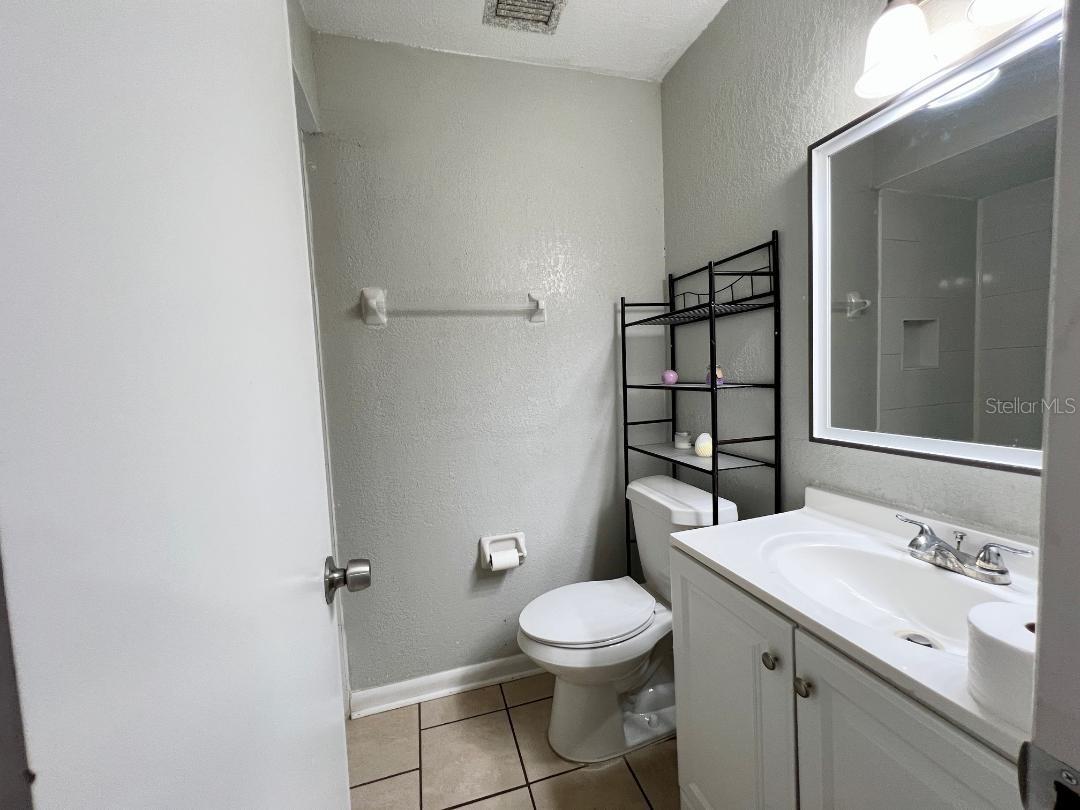 Image 7 of 24 For 5008 Parkhill Place