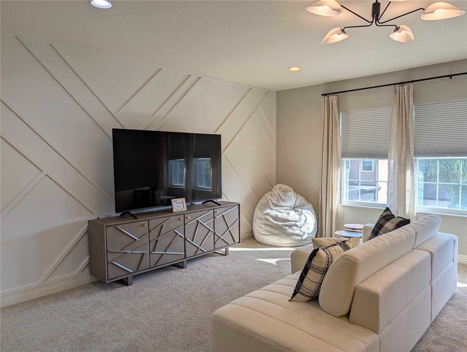 Image 20 of 38 For 10915 Charmwood Drive