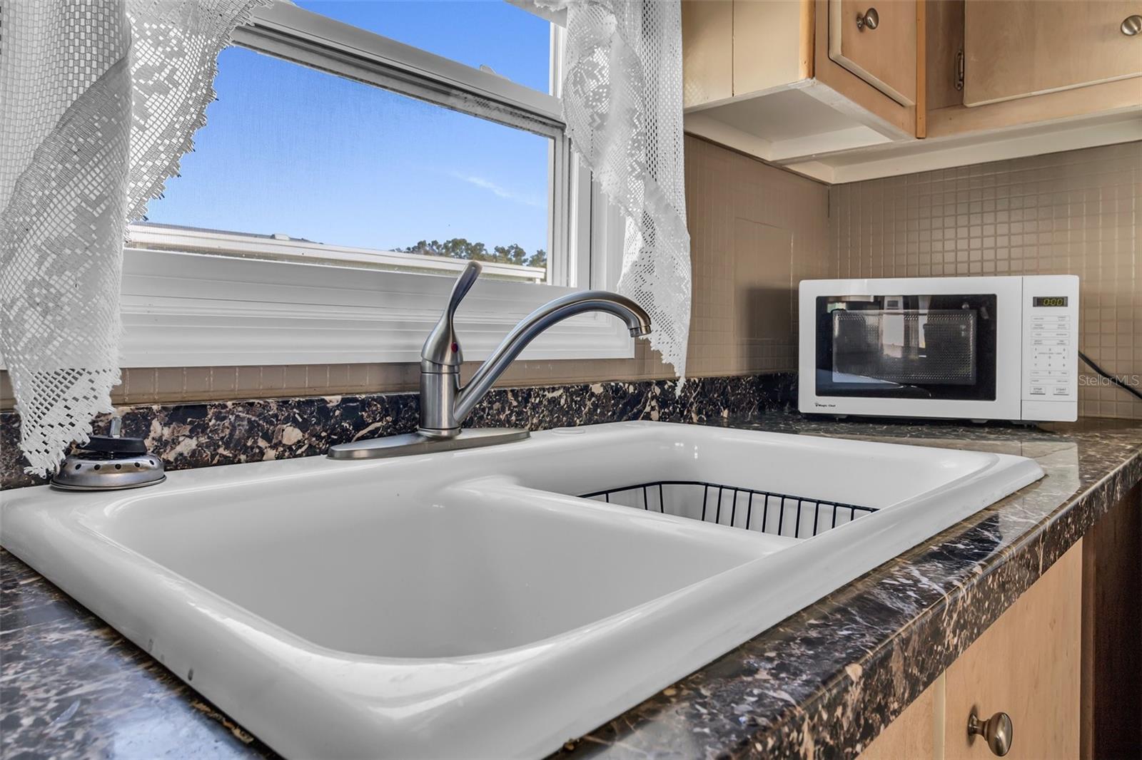 Image 12 of 30 For 11200 Walsingham Road 124