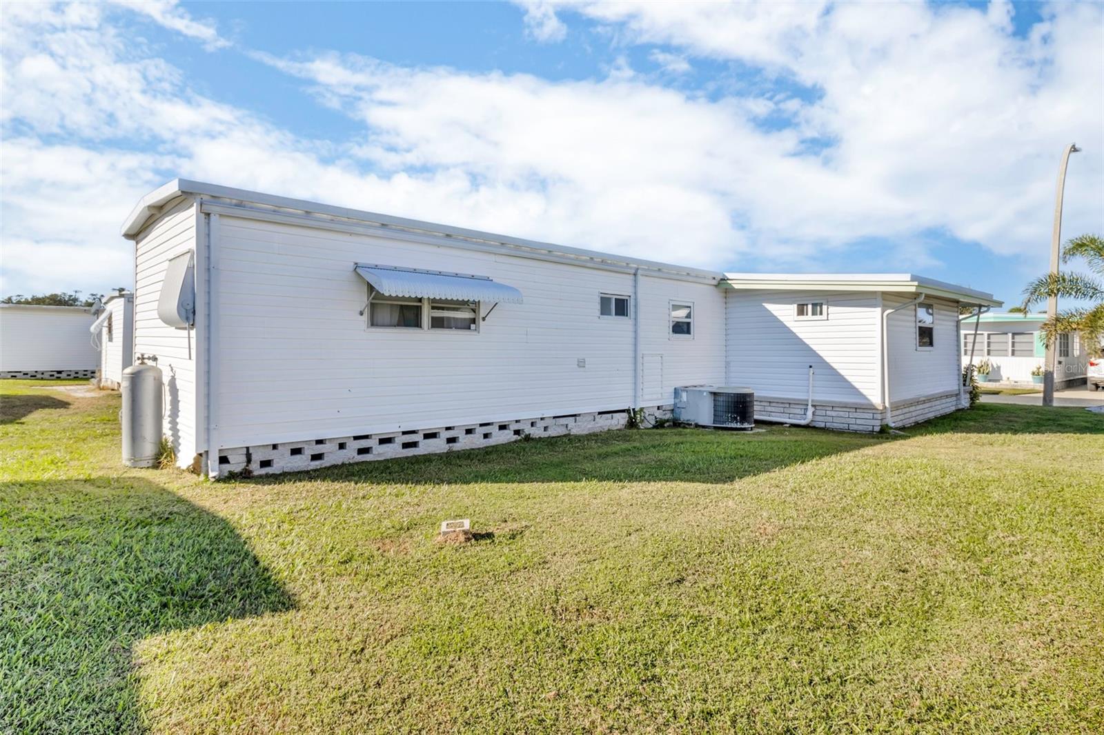 Image 26 of 30 For 11200 Walsingham Road 124