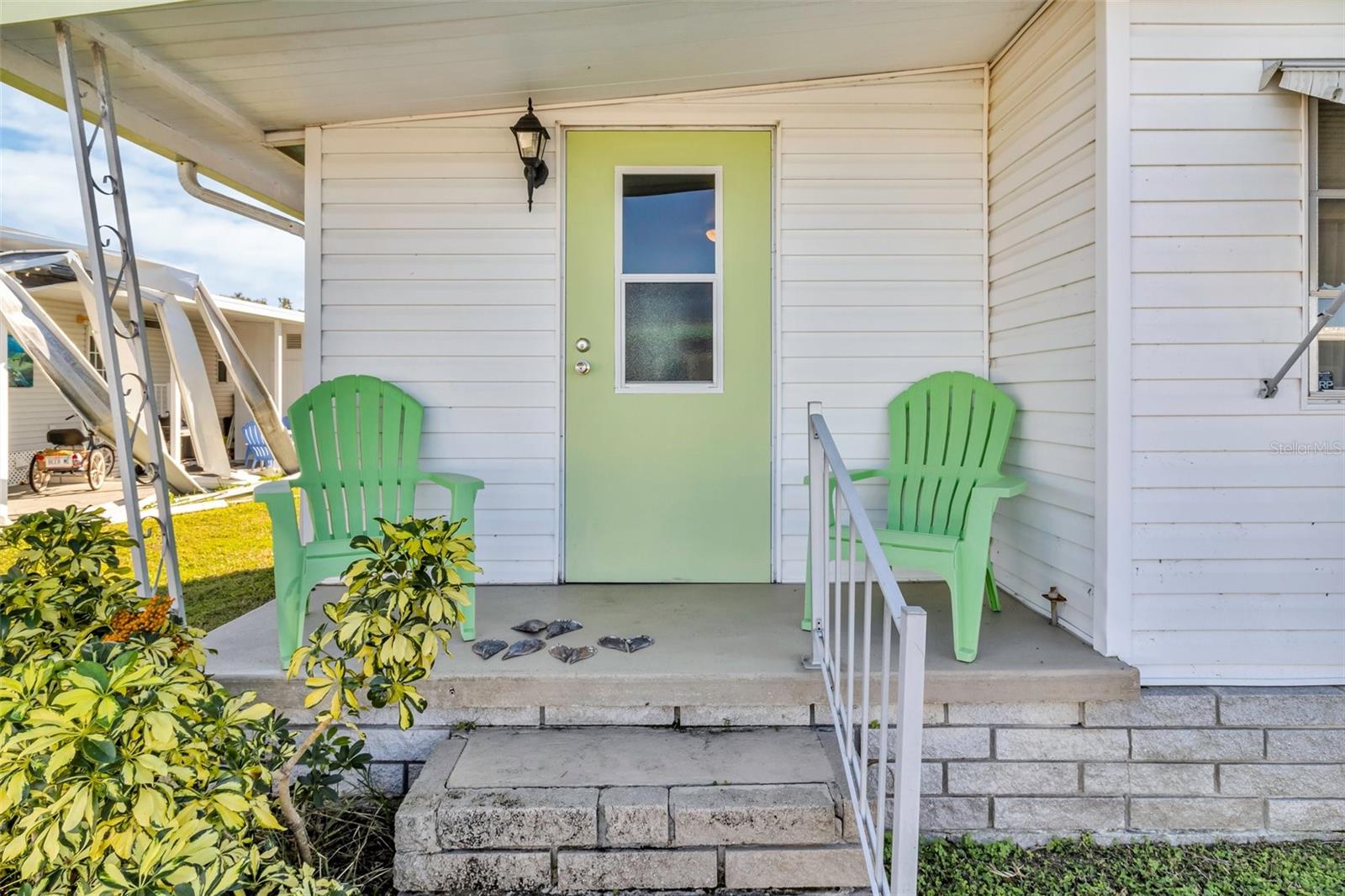 Image 3 of 30 For 11200 Walsingham Road 124