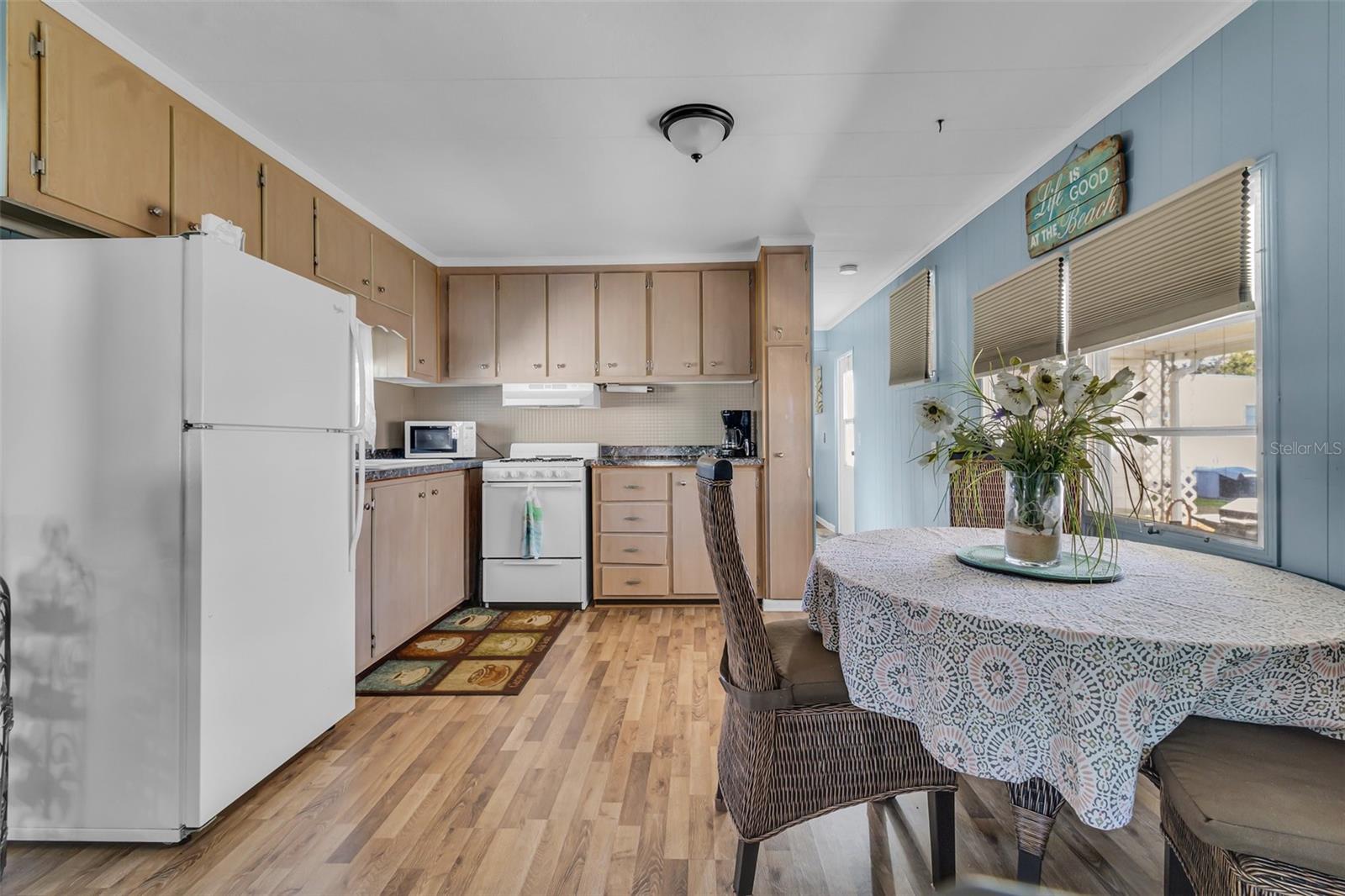 Image 5 of 30 For 11200 Walsingham Road 124