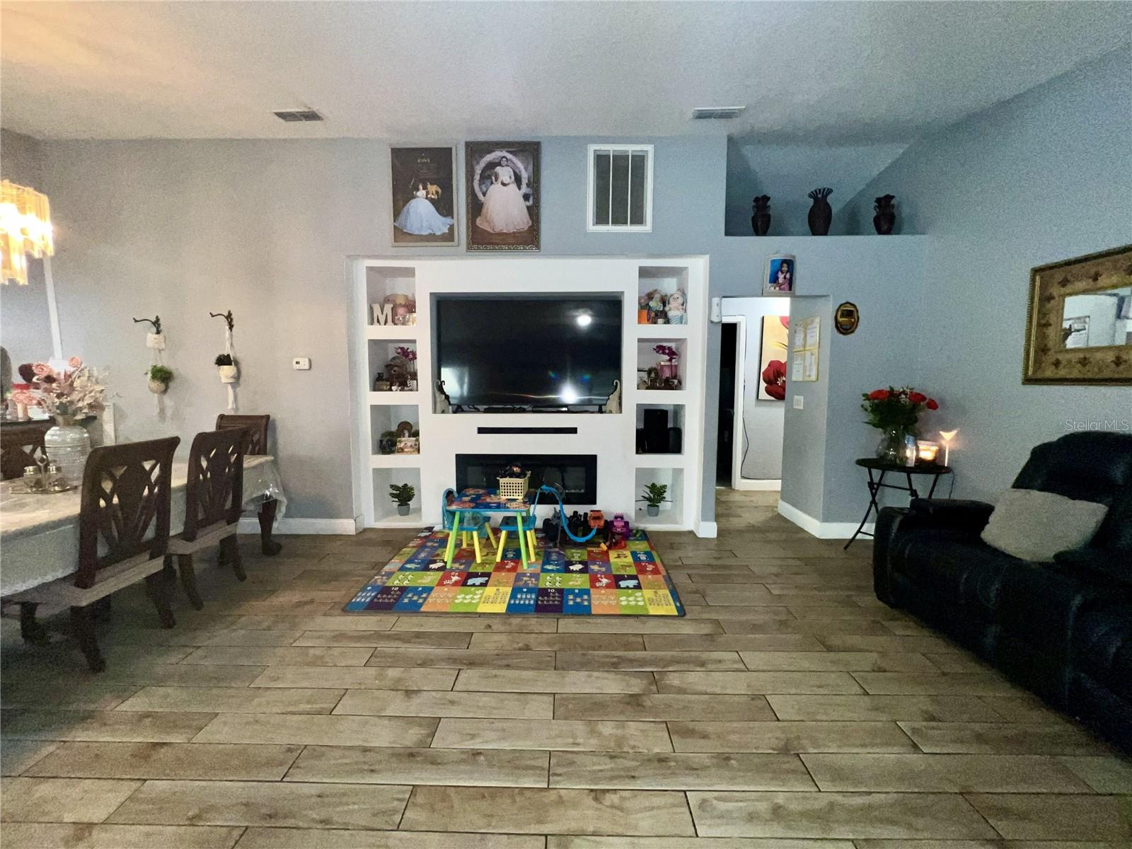 Image 5 of 20 For 10804 Myrtle Street