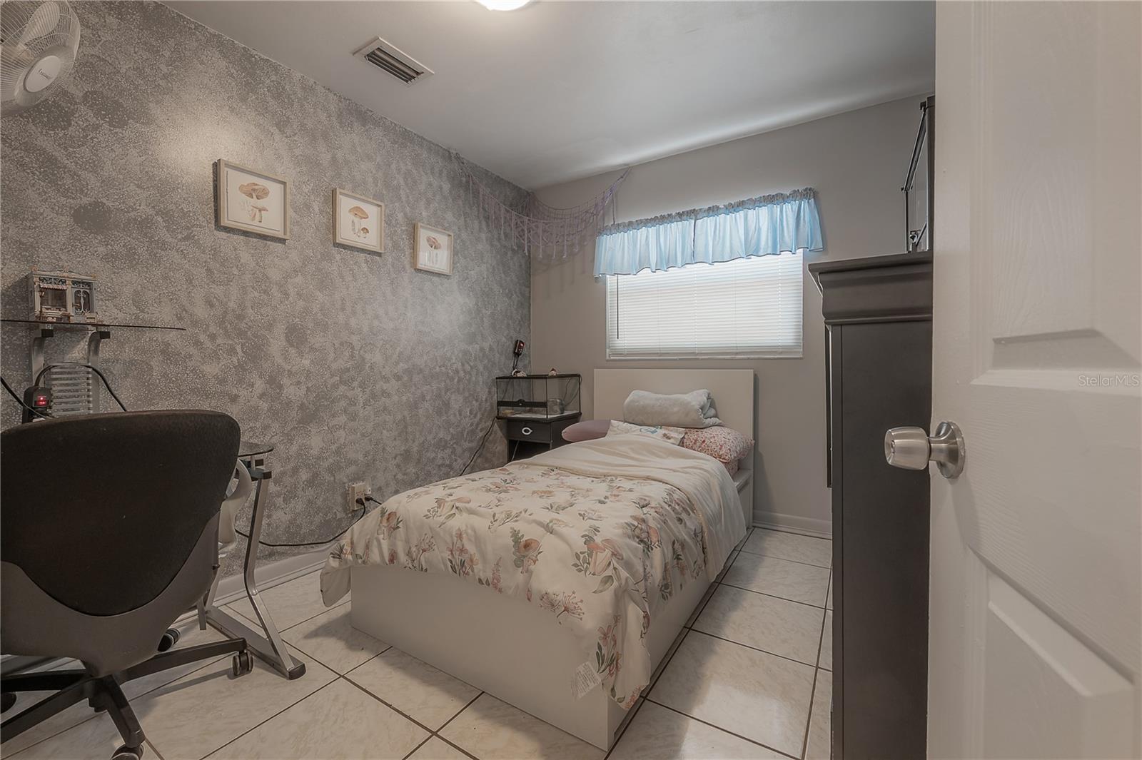 Image 15 of 30 For 714 Belt Court