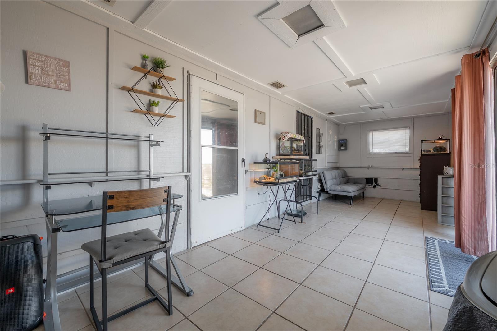 Image 19 of 30 For 714 Belt Court