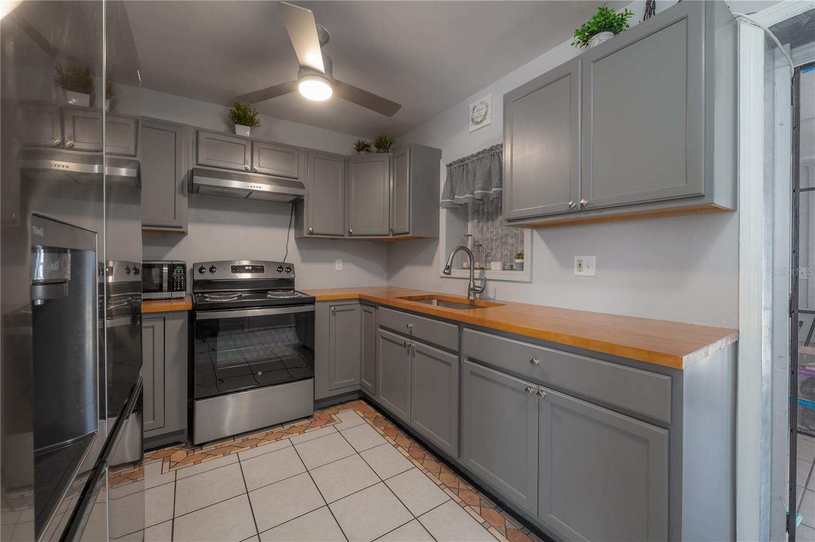 Image 7 of 30 For 714 Belt Court