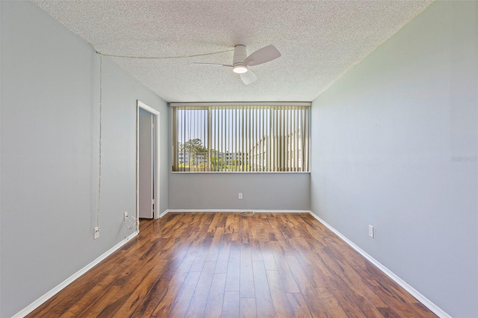 Image 12 of 37 For 4895 Bay Street Ne 207