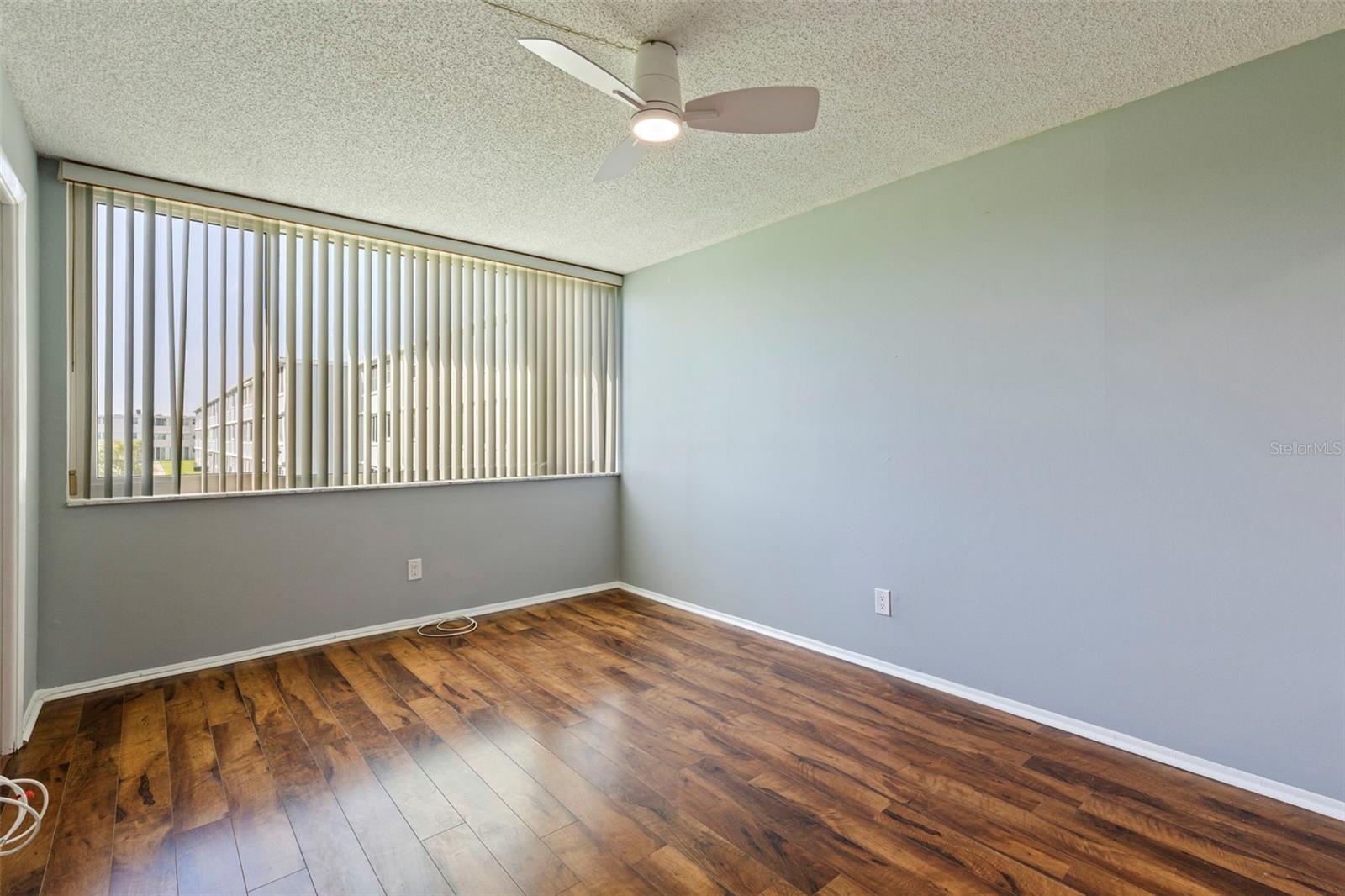 Image 14 of 37 For 4895 Bay Street Ne 207