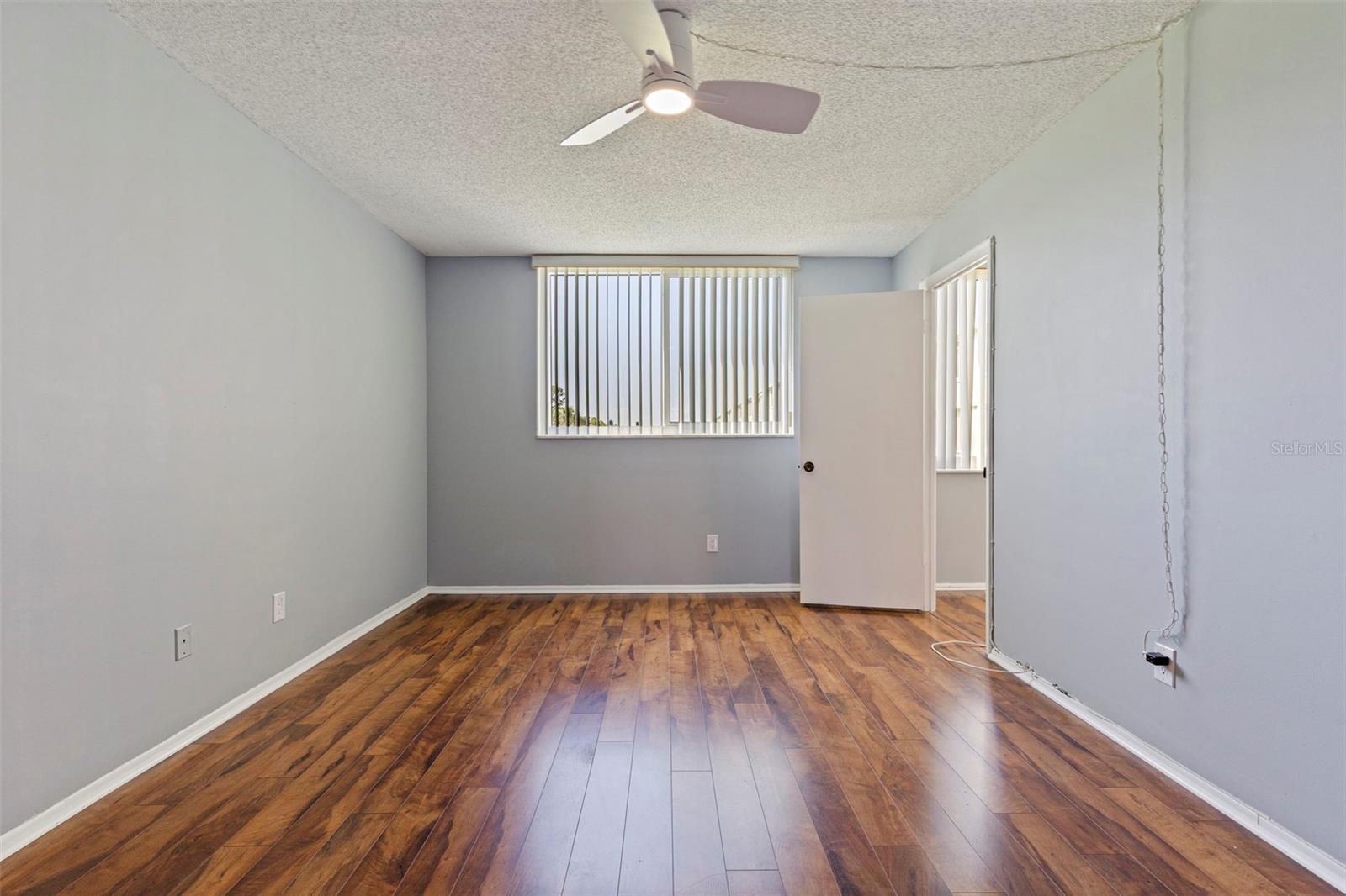 Image 18 of 37 For 4895 Bay Street Ne 207