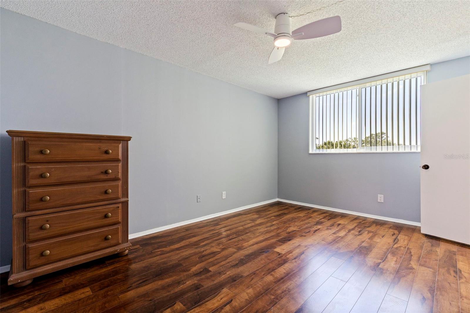 Image 19 of 37 For 4895 Bay Street Ne 207