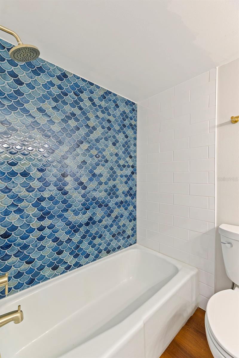 Image 21 of 37 For 4895 Bay Street Ne 207