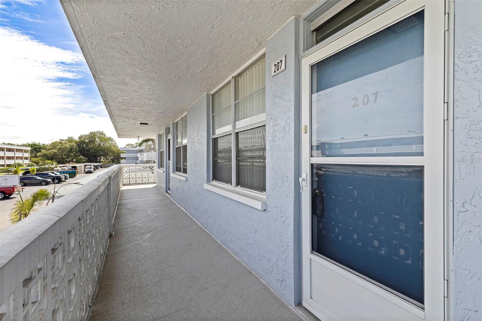 Image 25 of 37 For 4895 Bay Street Ne 207