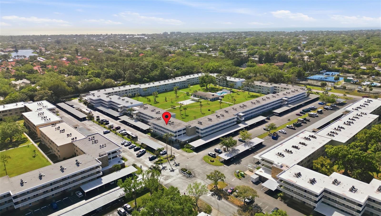 Image 26 of 37 For 4895 Bay Street Ne 207