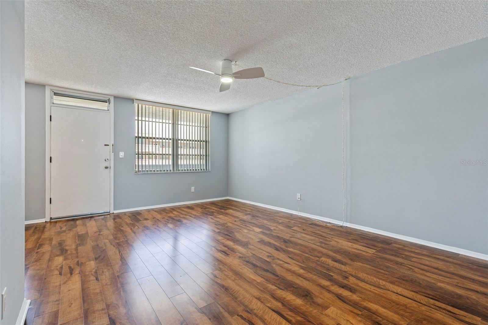 Image 4 of 37 For 4895 Bay Street Ne 207