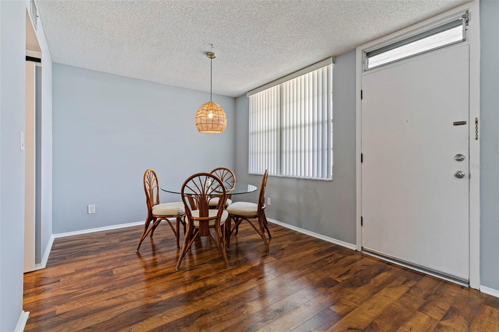 Image 5 of 37 For 4895 Bay Street Ne 207