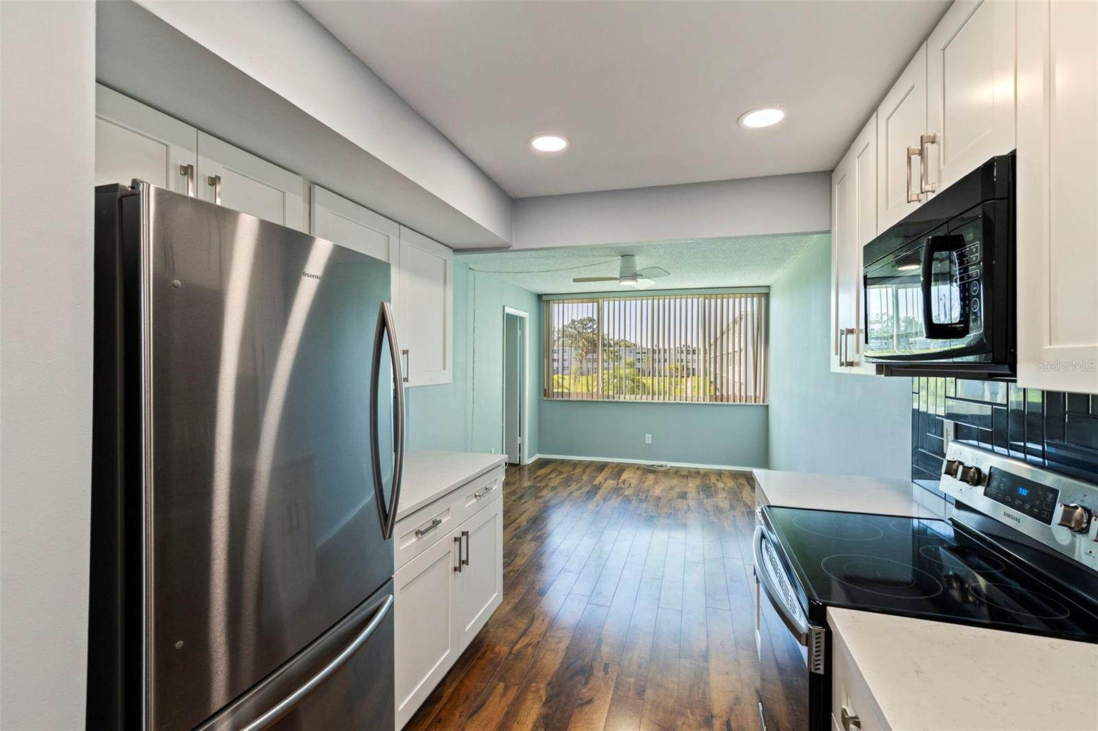 Image 8 of 37 For 4895 Bay Street Ne 207