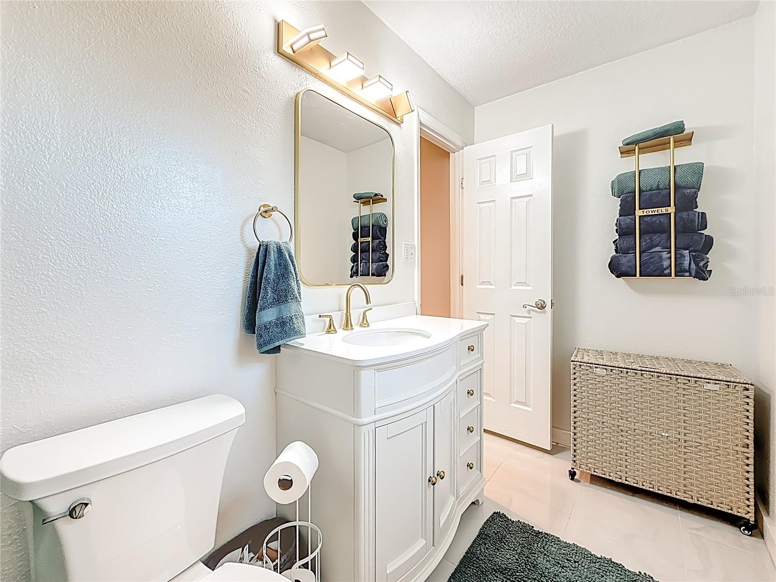 Image 10 of 21 For 3893 Pompano Drive Se C