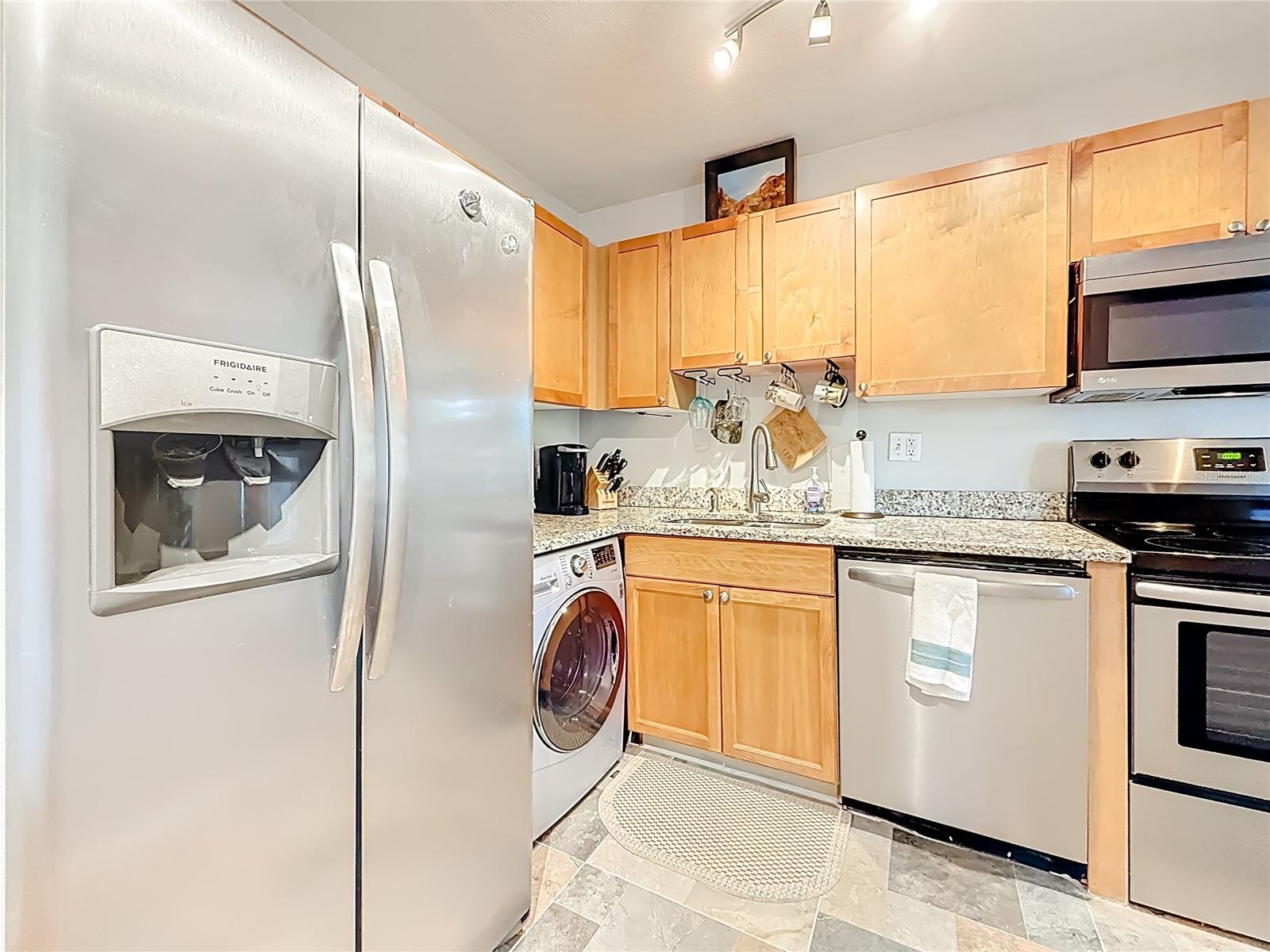 Image 4 of 21 For 3893 Pompano Drive Se C