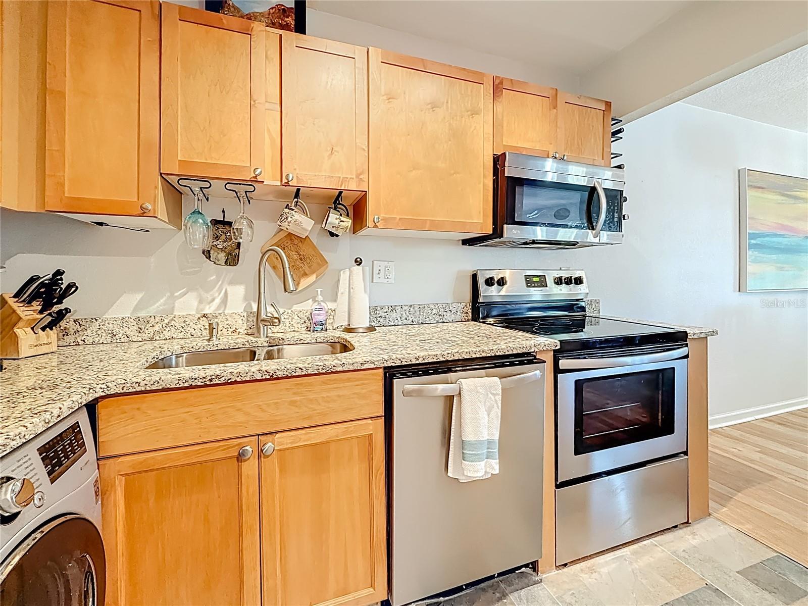 Image 5 of 21 For 3893 Pompano Drive Se C