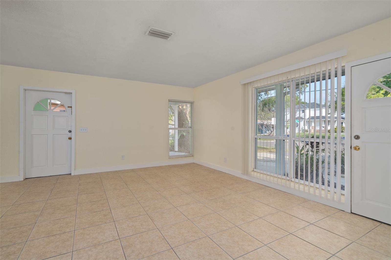 Image 12 of 62 For 4808 Euclid Avenue