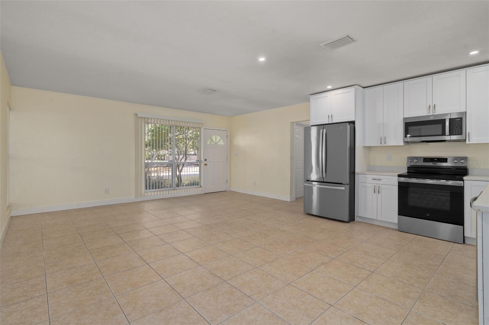 Image 18 of 62 For 4808 Euclid Avenue