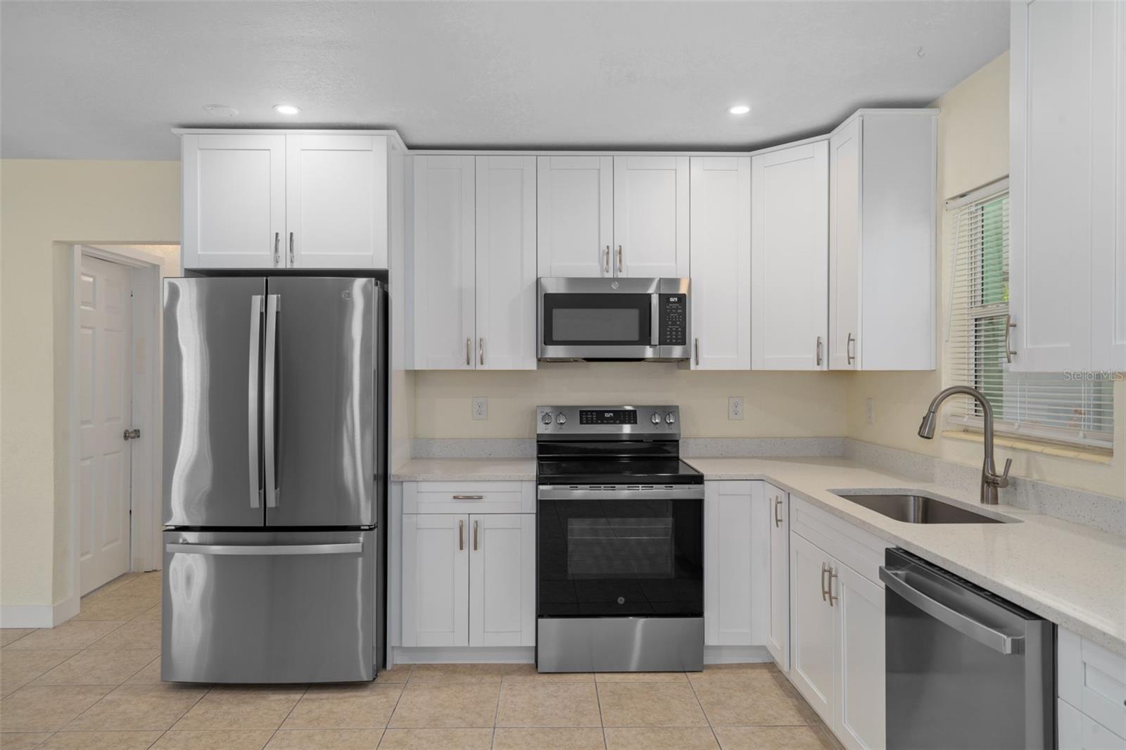 Image 20 of 62 For 4808 Euclid Avenue