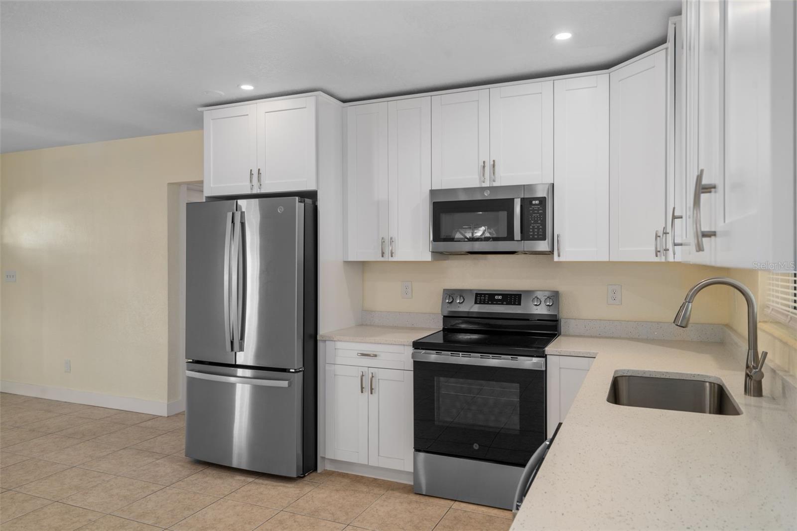 Image 21 of 62 For 4808 Euclid Avenue