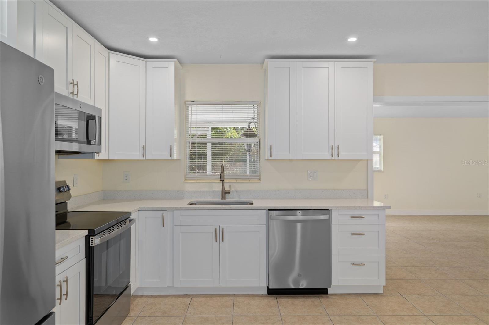 Image 22 of 62 For 4808 Euclid Avenue