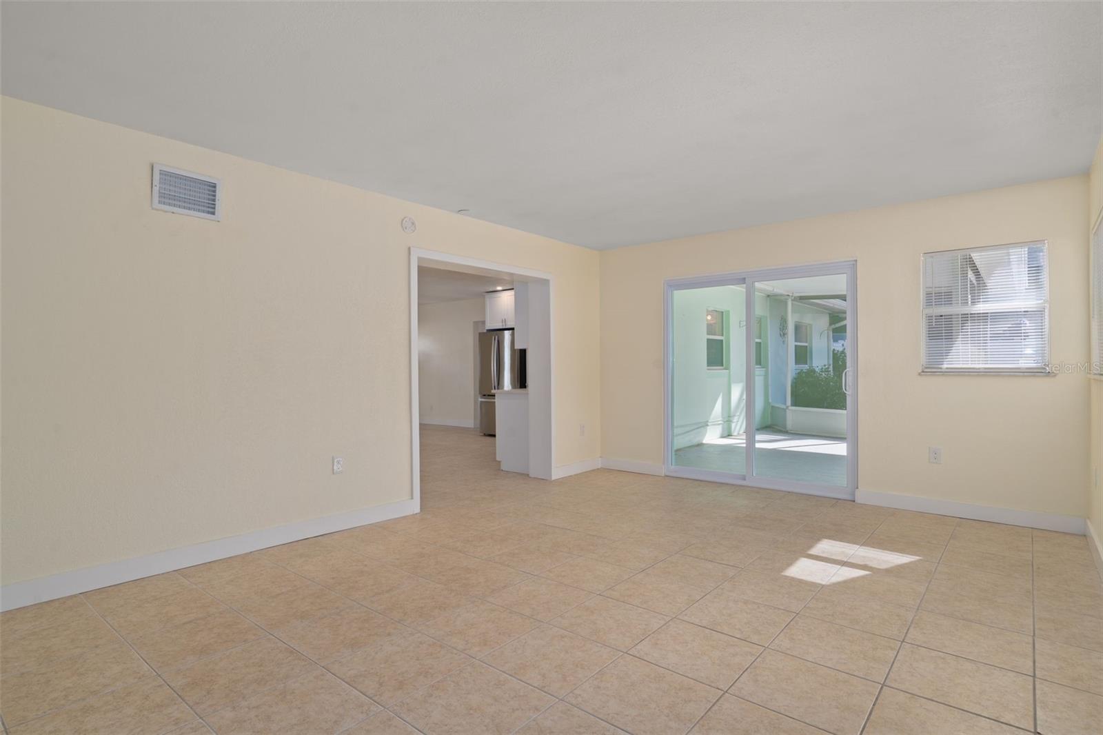 Image 24 of 62 For 4808 Euclid Avenue