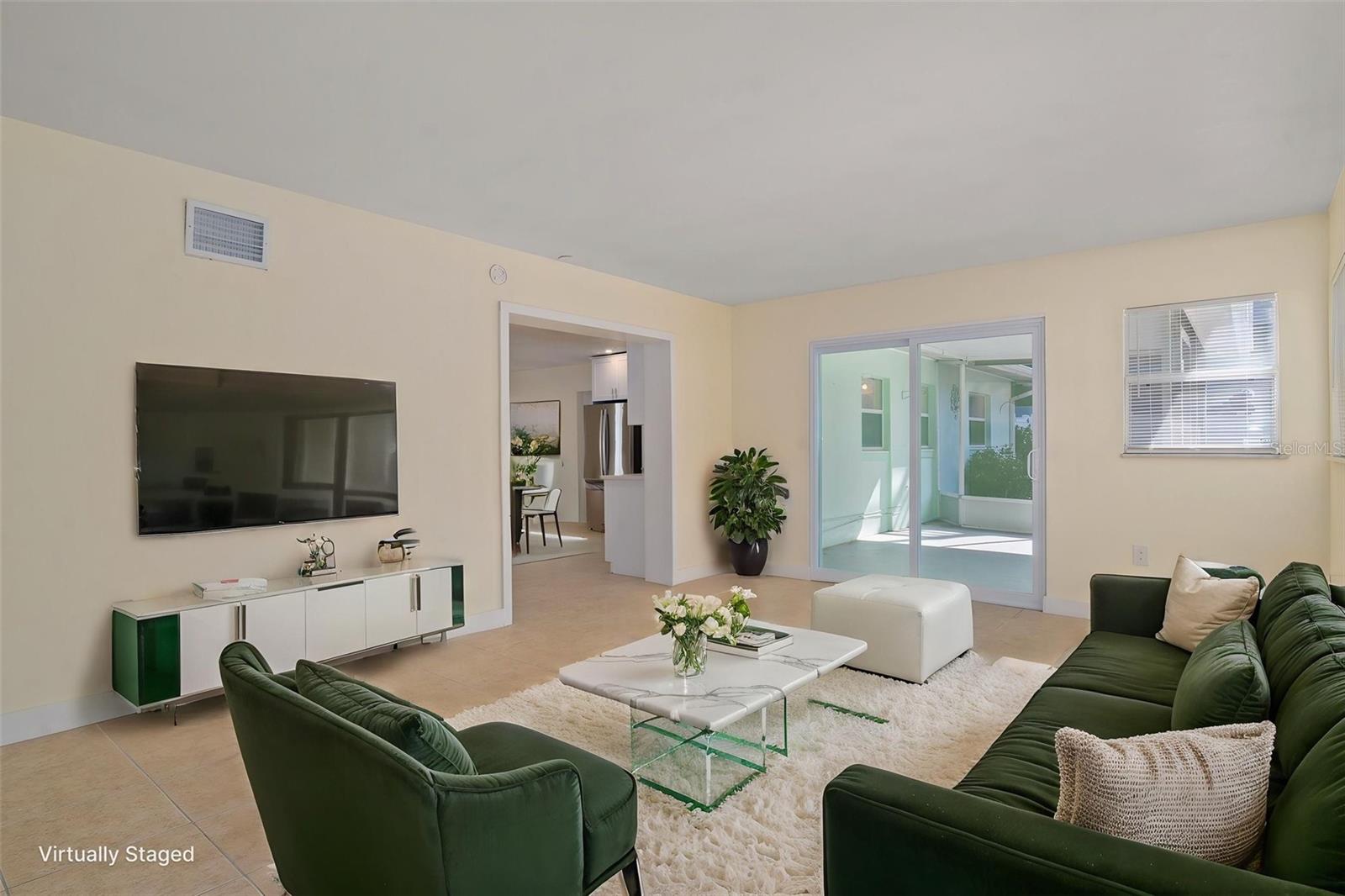 Image 25 of 62 For 4808 Euclid Avenue