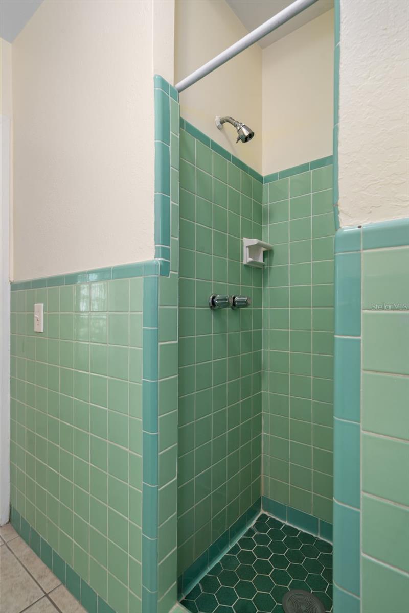 Image 39 of 62 For 4808 Euclid Avenue