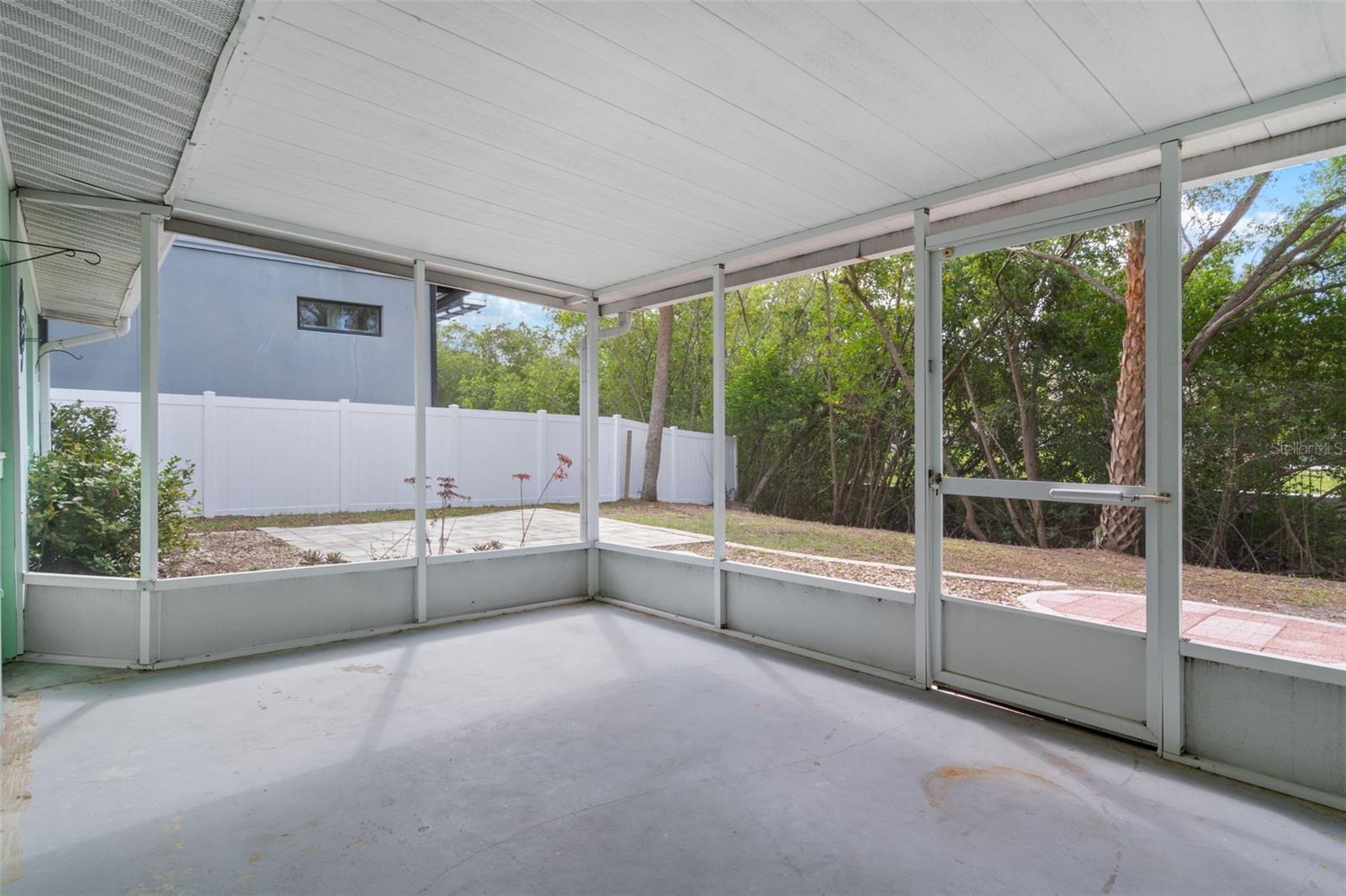 Image 44 of 62 For 4808 Euclid Avenue