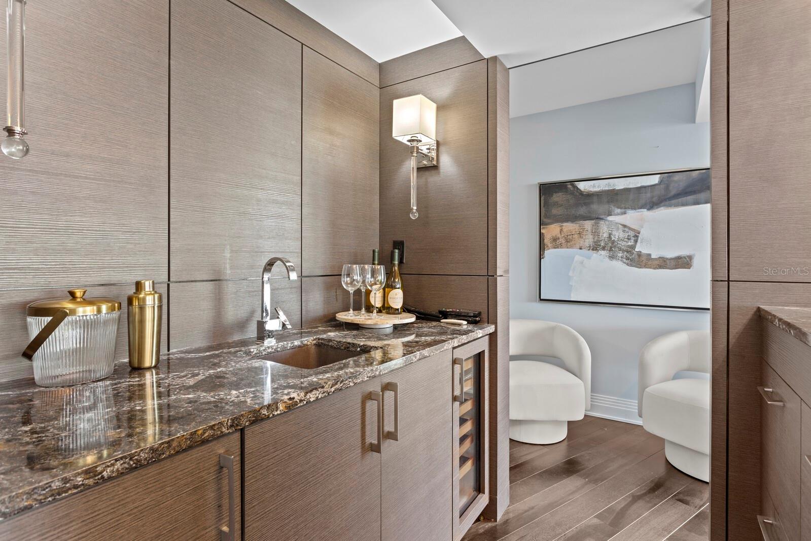 Image 24 of 87 For 3301 Bayshore Boulevard 2207b