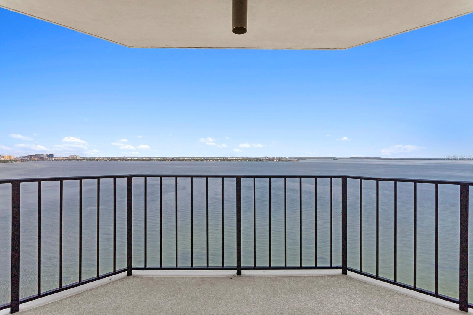 Image 41 of 87 For 3301 Bayshore Boulevard 2207b