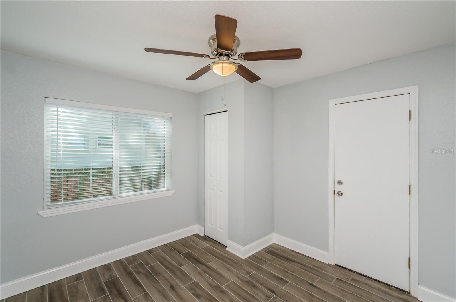 Image 13 of 25 For 2401 2nd Avenue N