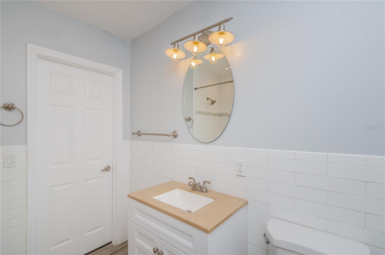 Image 17 of 25 For 2401 2nd Avenue N