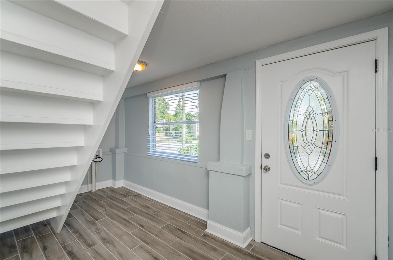 Image 23 of 25 For 2401 2nd Avenue N