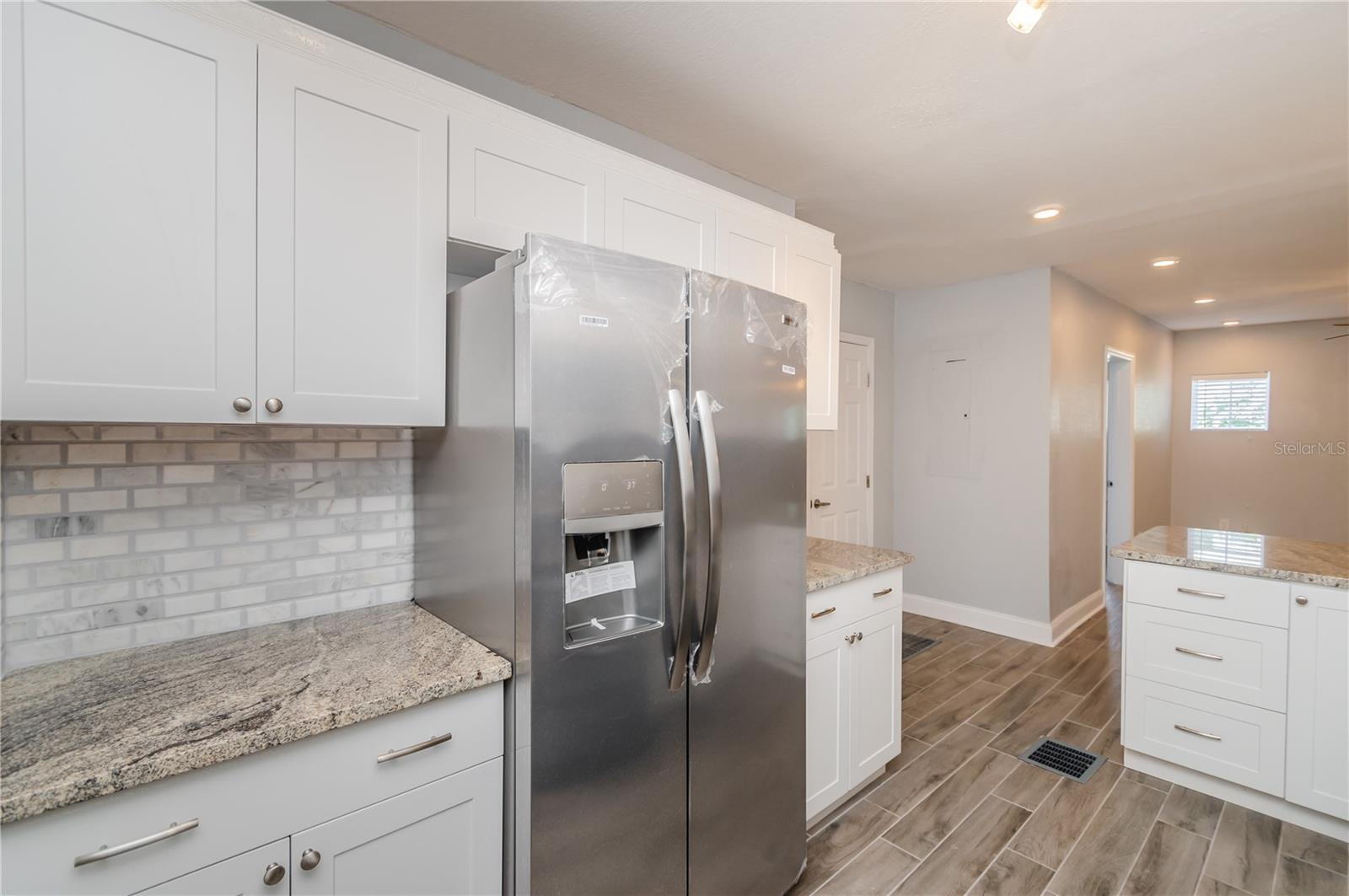 Image 3 of 25 For 2401 2nd Avenue N