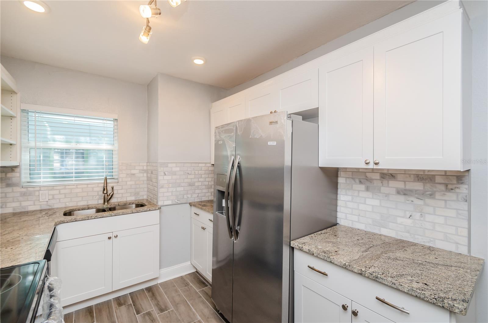 Image 4 of 25 For 2401 2nd Avenue N