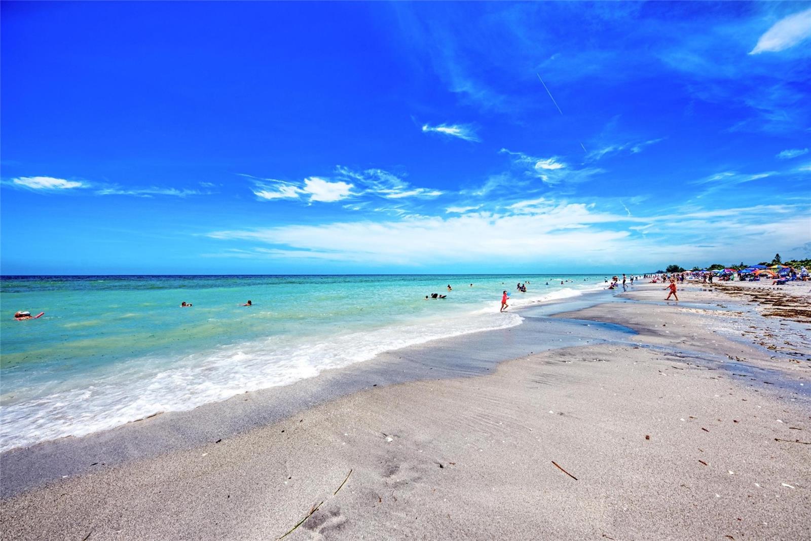 Image 43 of 100 For 18464, 18472, 18482 Lansford Avenue