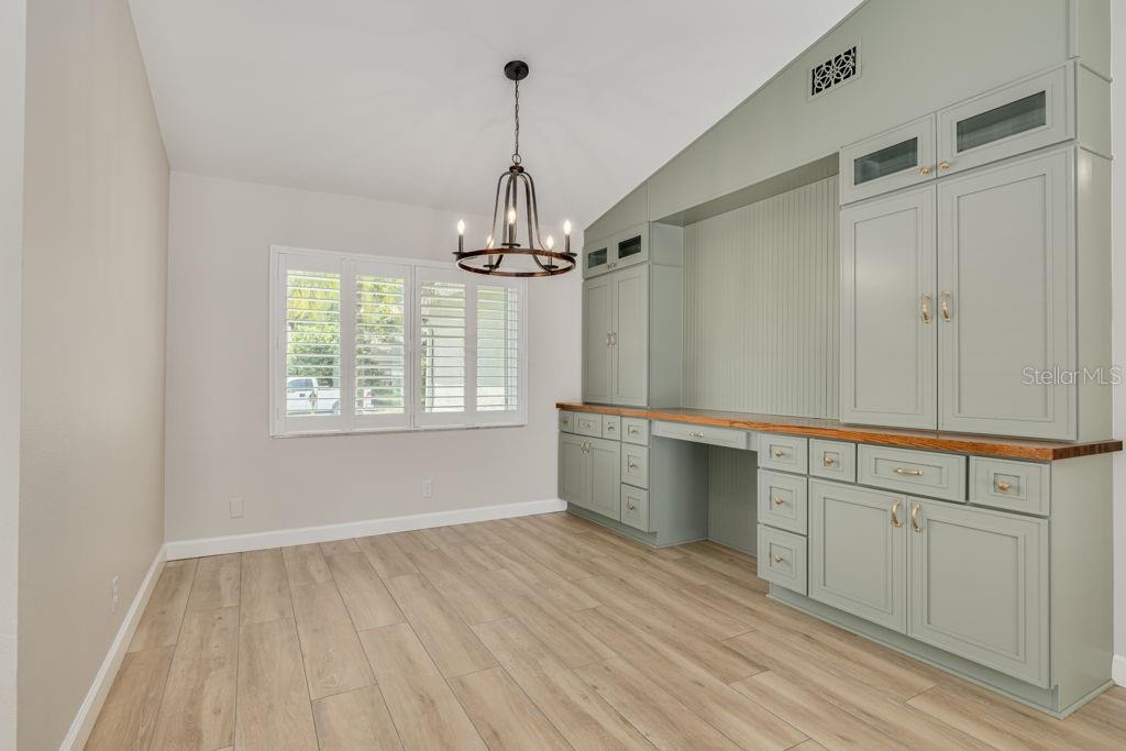 Image 14 of 38 For 2162 Cypress Point Drive N