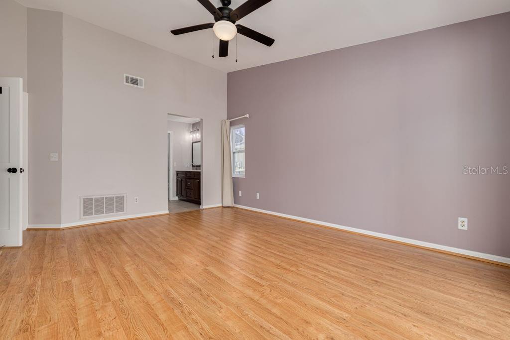 Image 17 of 38 For 2162 Cypress Point Drive N