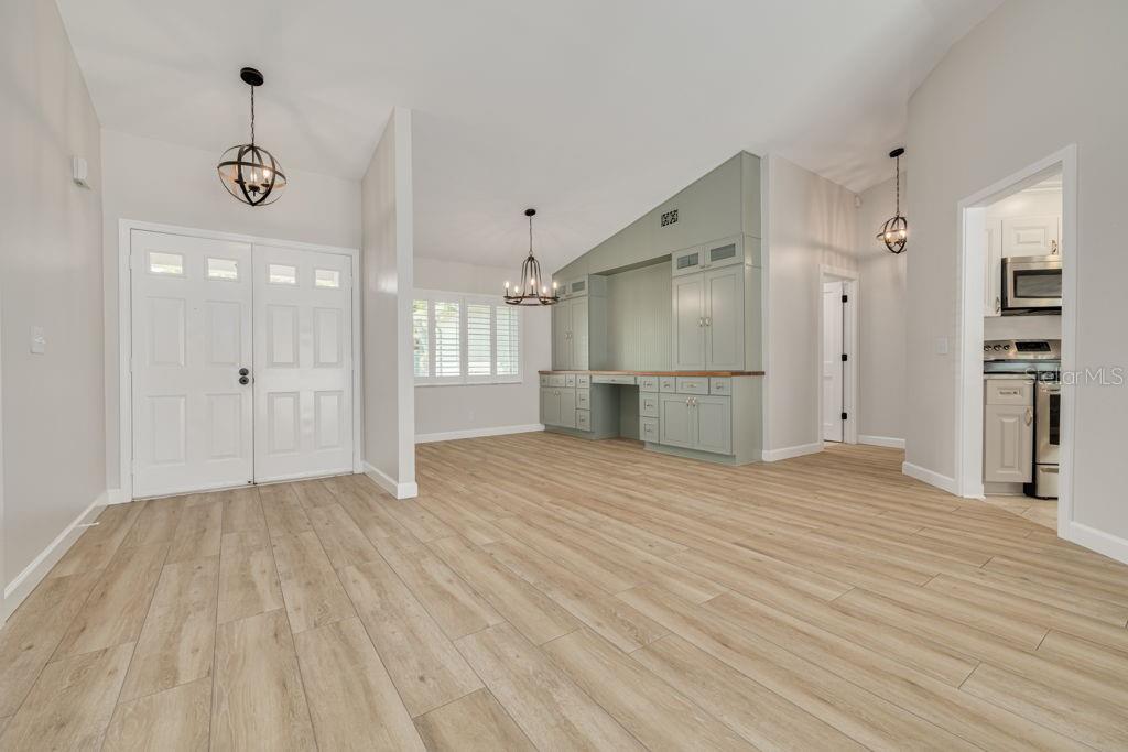 Image 6 of 38 For 2162 Cypress Point Drive N