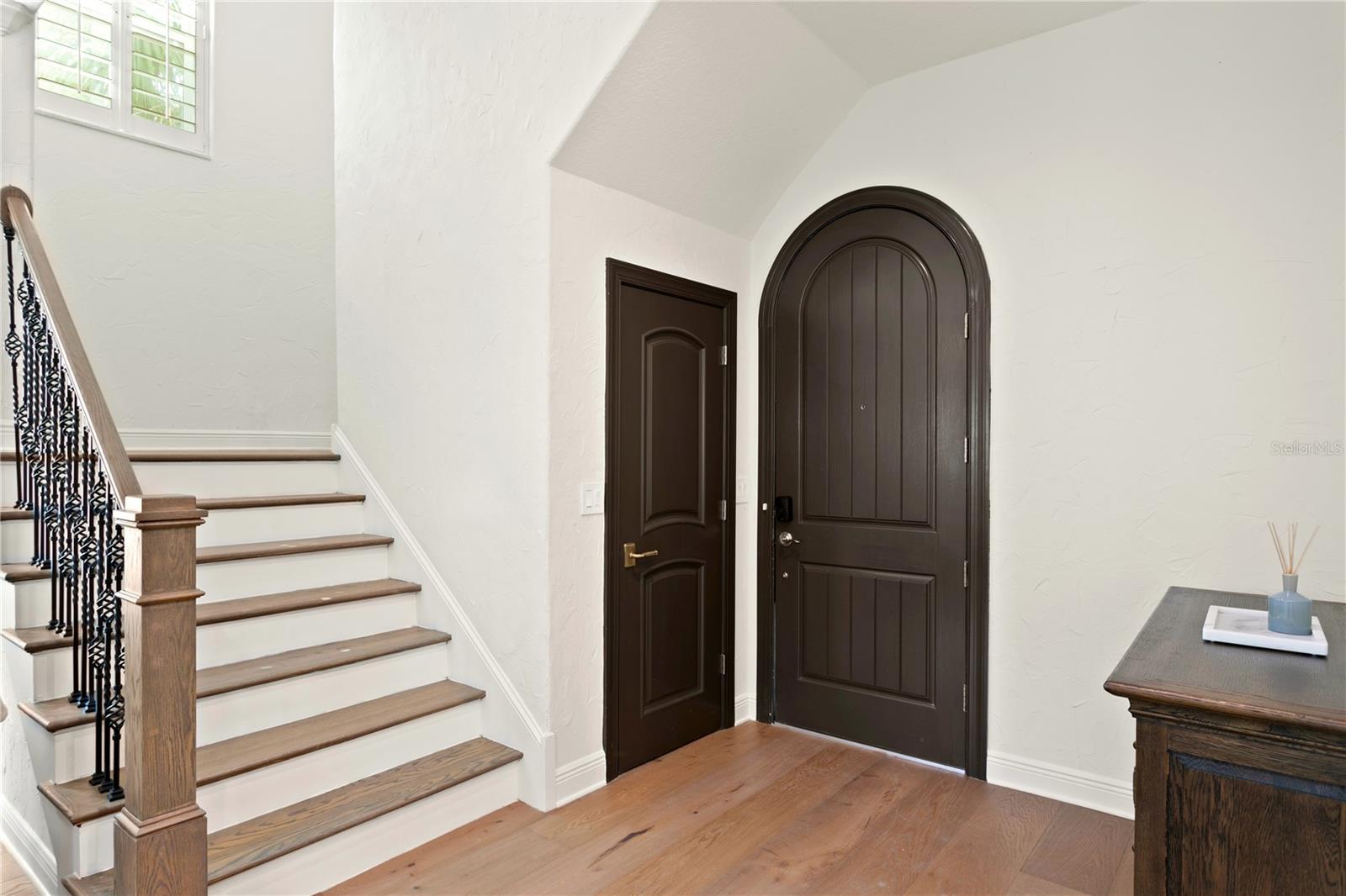 Listing photo id 16 for 2936 Knights Avenue B